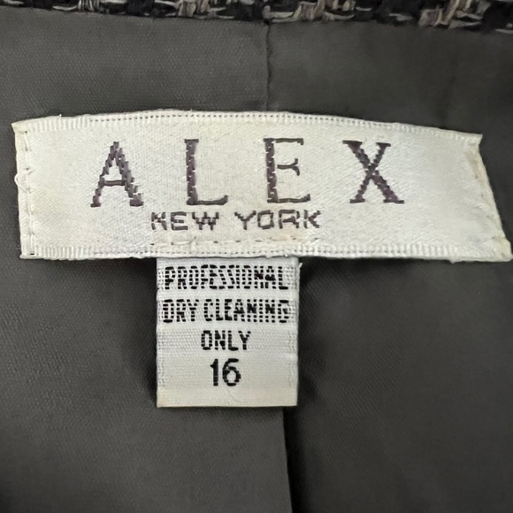 ALEX New York Vintage 100% Silk Houndstooth Blazer. Size 16. - Picture 6 of 7